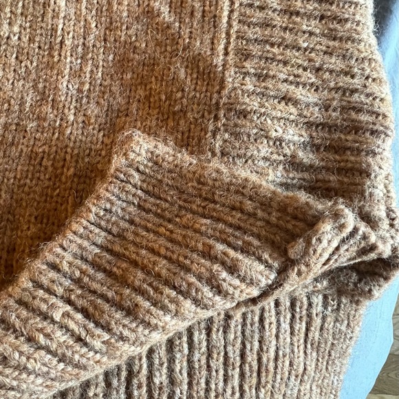 J.CREW RELAXED TURTLENECK PONCHO - Picture 5 of 9